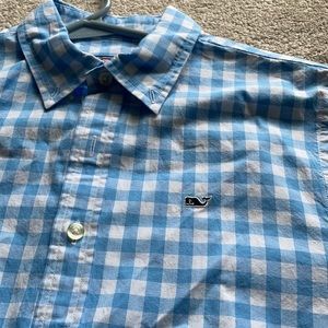 Boy’s Vineyard Vines button down shirt size large